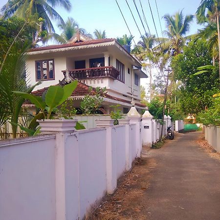 Thachattu Homestay Vaikom Buitenkant foto