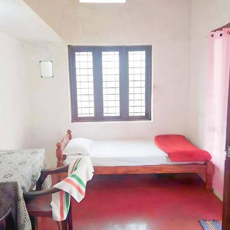 Thachattu Homestay Vaikom Buitenkant foto